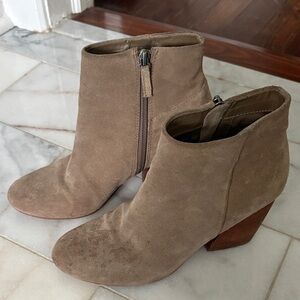 Crown Vintage Tan Ankle Booties Suede